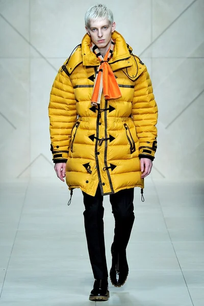 Look 14